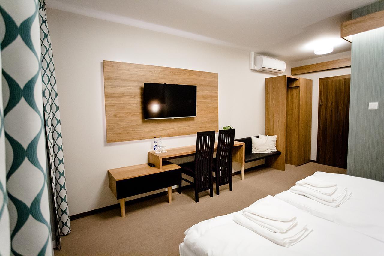 Bed and Breakfast Bulwary Biznes Мелец Экстерьер фото