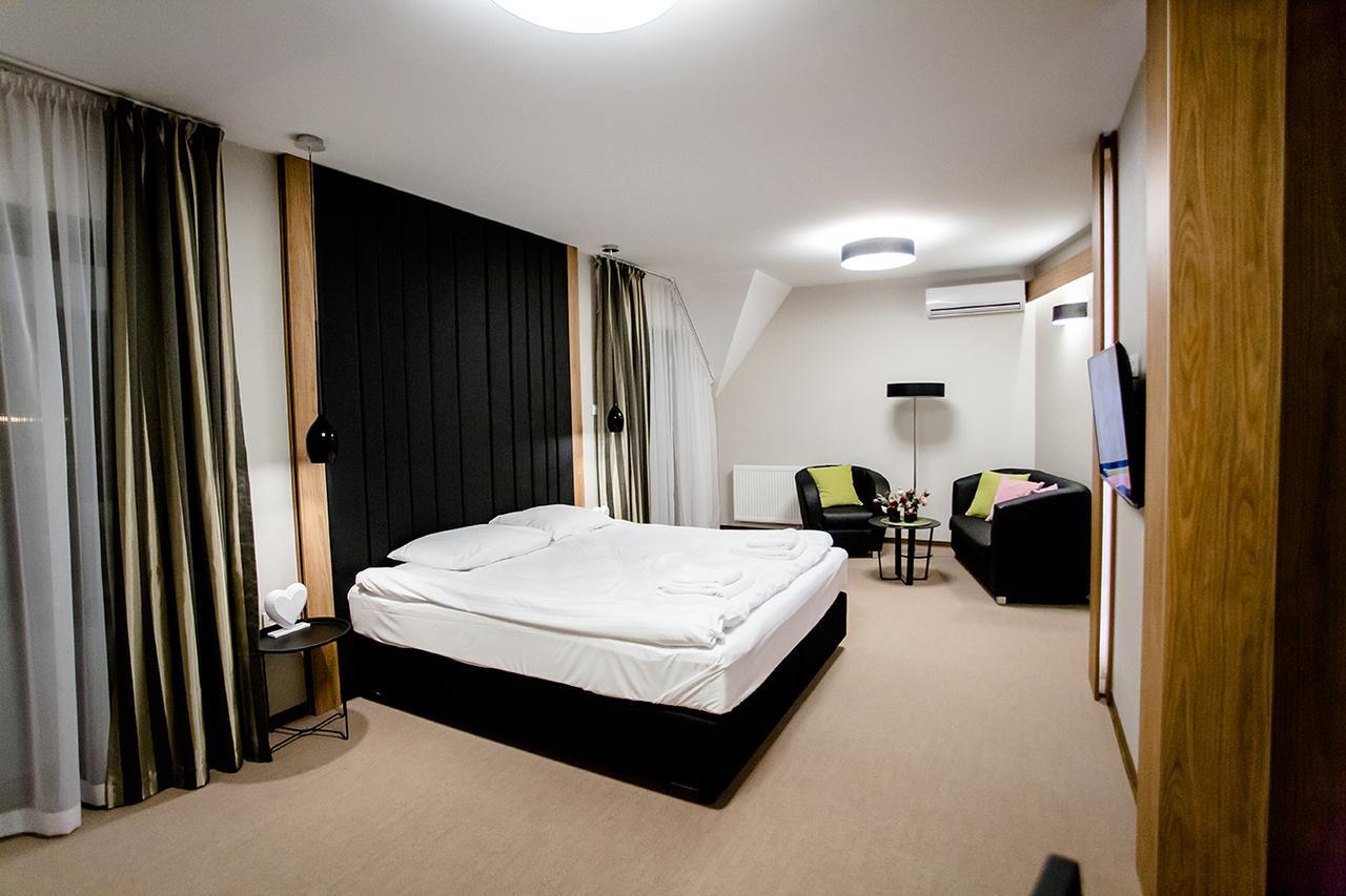 Bed and Breakfast Bulwary Biznes Мелец Экстерьер фото